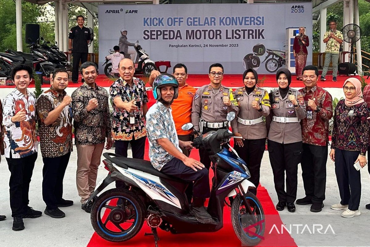 Wujudkan 'Emisi Nol Bersih', RAPP pioneer konversi sepeda motor listrik di luar Pulau Jawa