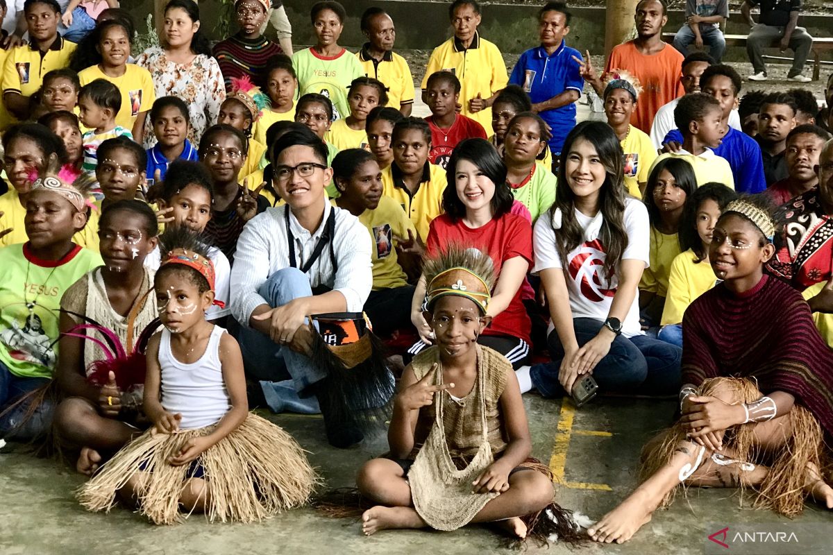 Kaesang beri cara-cara kewirausahaan kepada anak muda di Sentani