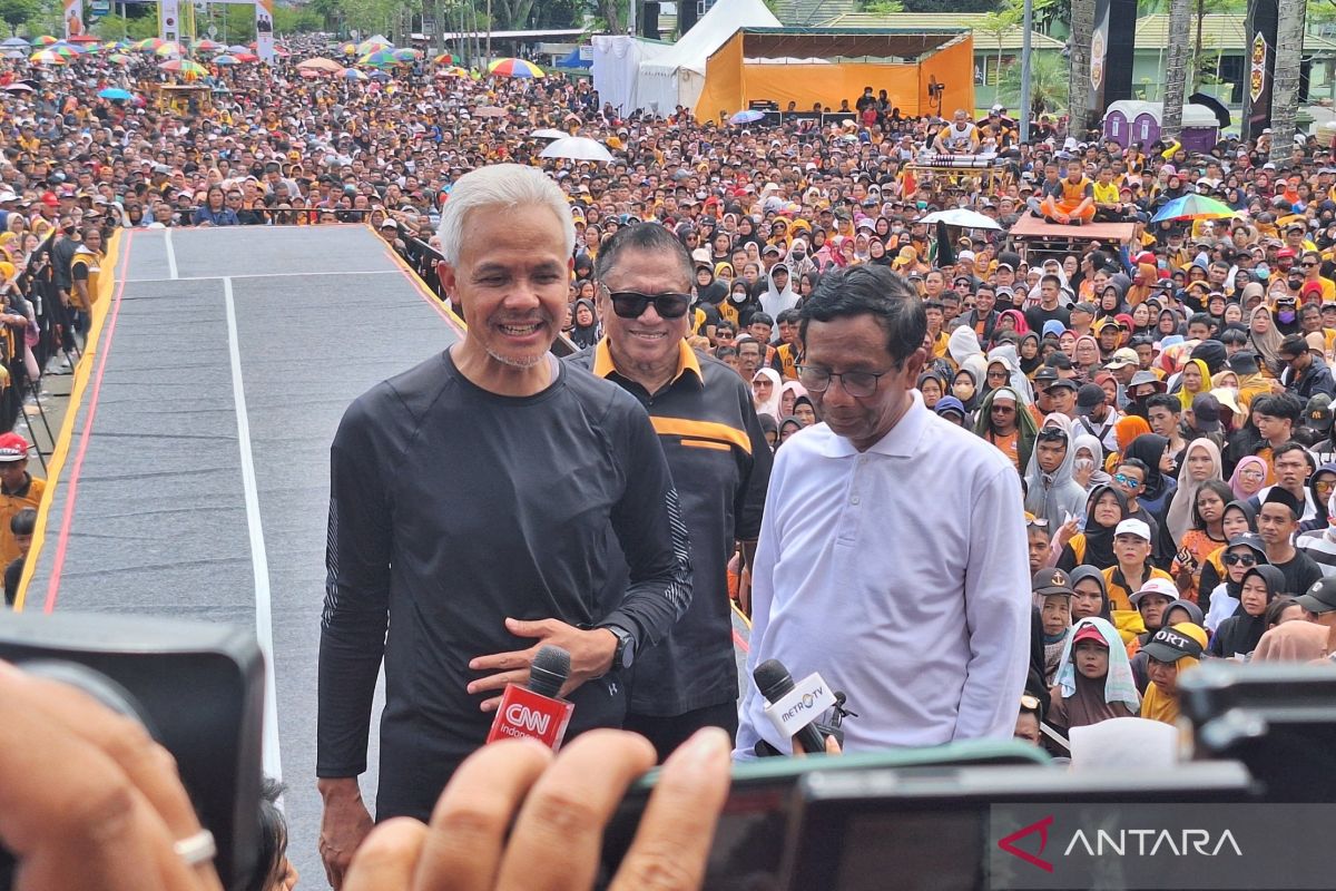 Ganjar-Mahfud ikuti Senam Sehat bersama masyarakat Kalbar