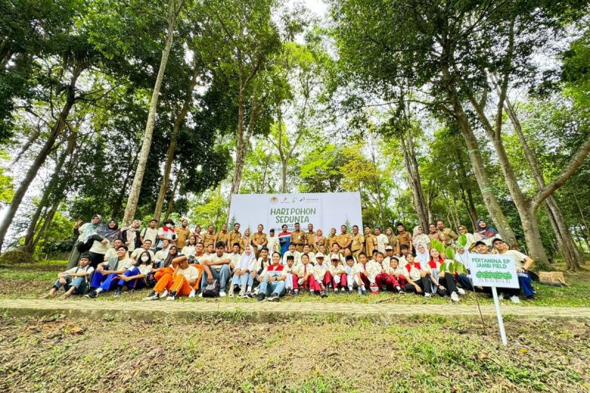 Dukung pengurangan emisi karbon, PEP Field Jambi tanam 4.000 pohon