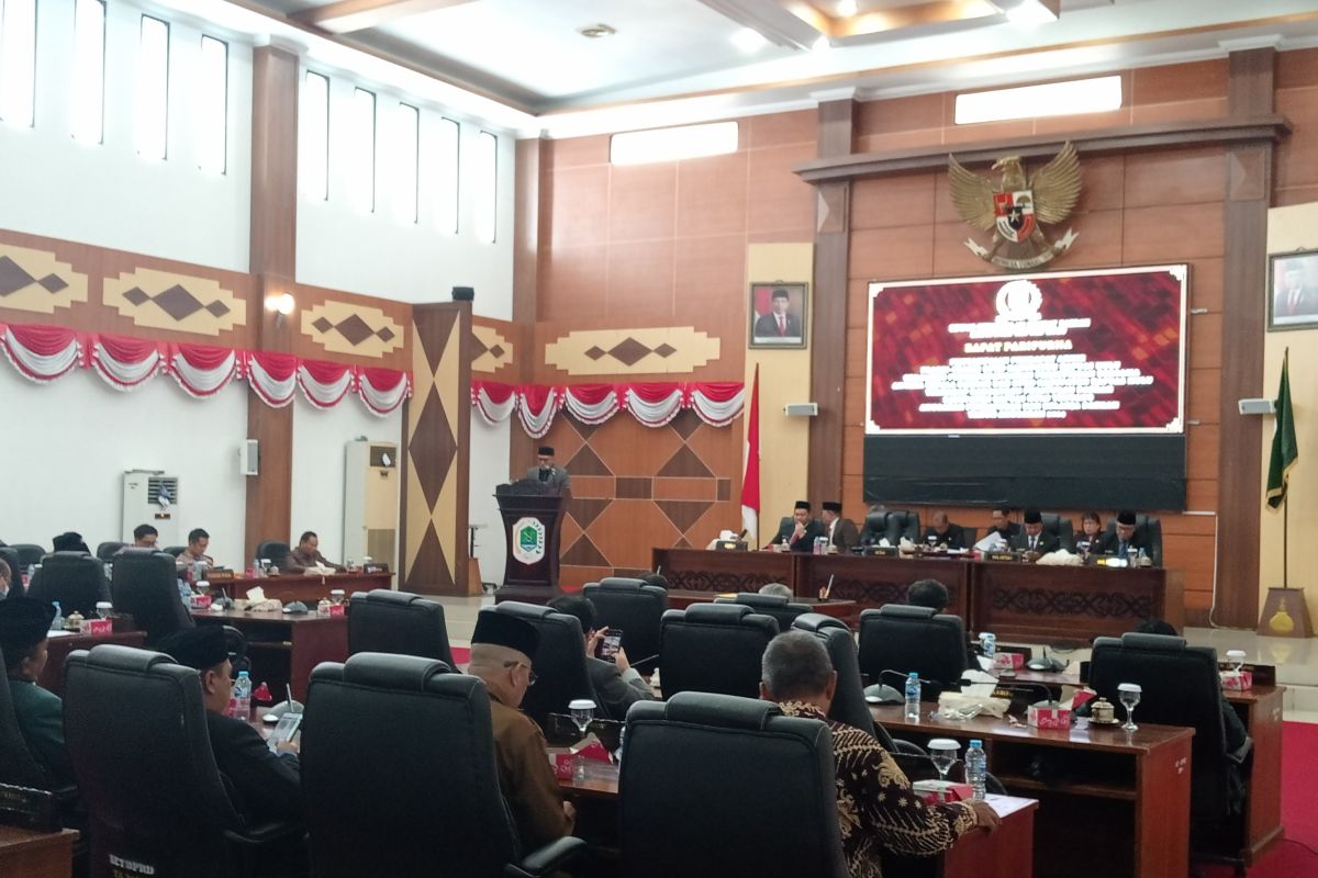 DPRD Kapuas Hulu suarakan jalan dan air bersih di perbatas RI-Malaysia