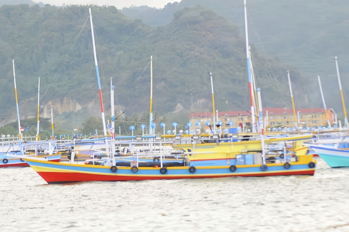 Pemkot Bandarlampung imbau nelayan lengkapi dokumen Pas