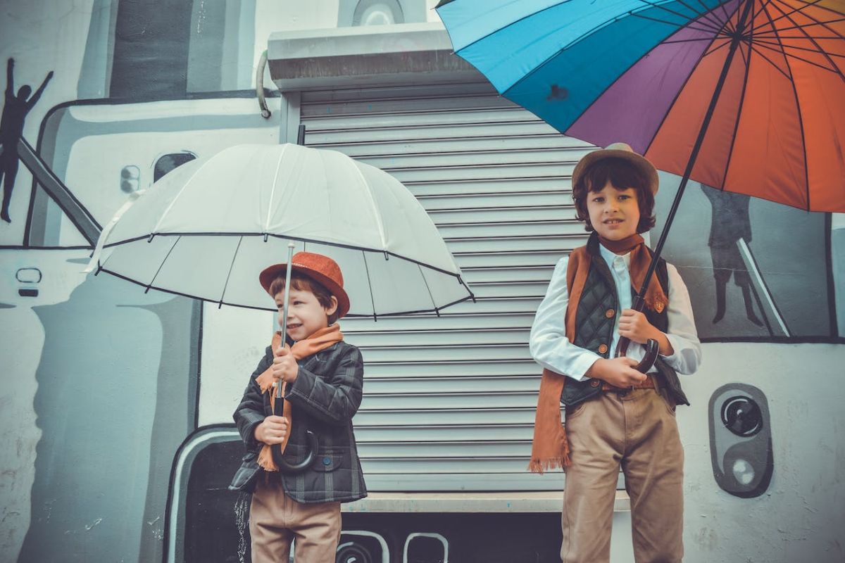 Ide fesyen untuk persiapkan si kecil hadapi musim hujan