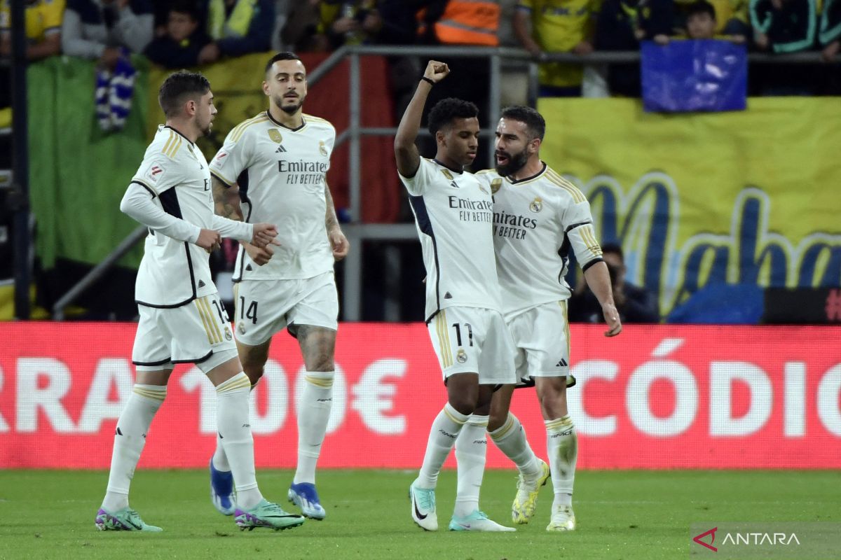 Dwigol Rodrygo bantu Real Madrid puncaki klasemen sementara setelah menang 3-0 di kandang Cadiz