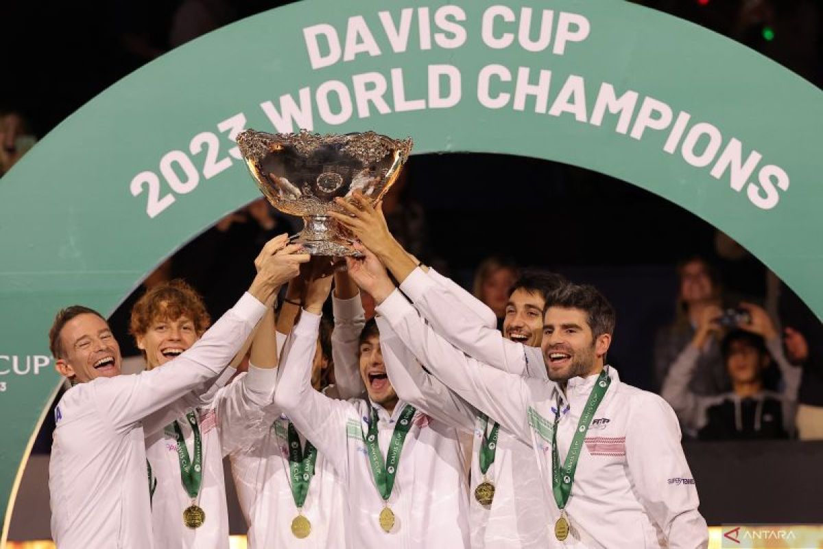 Tim Italia tundukkan Australia 2-0 untuk menjuarai Piala Davis