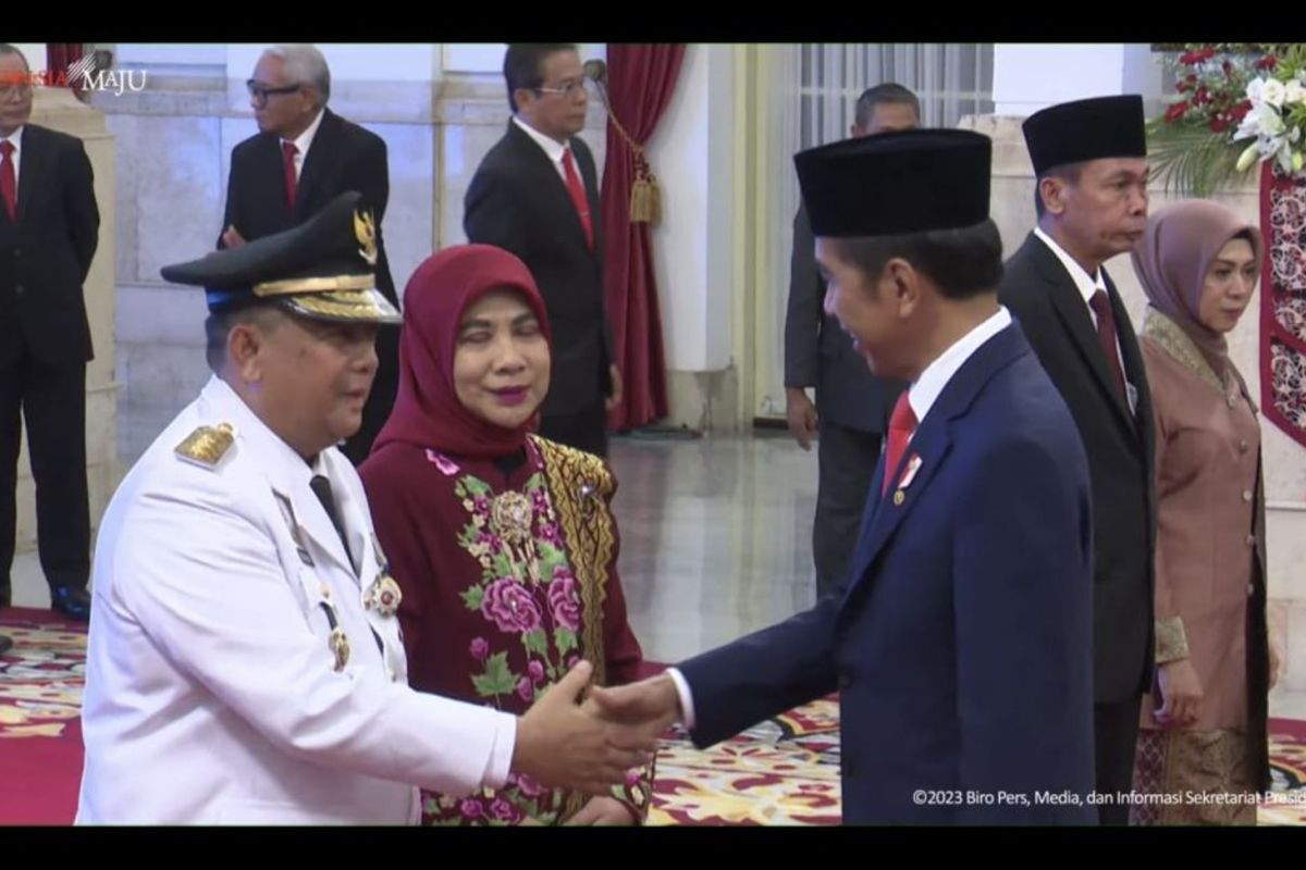Edy Natar Nasution dilantik sebagai Gubernur Riau