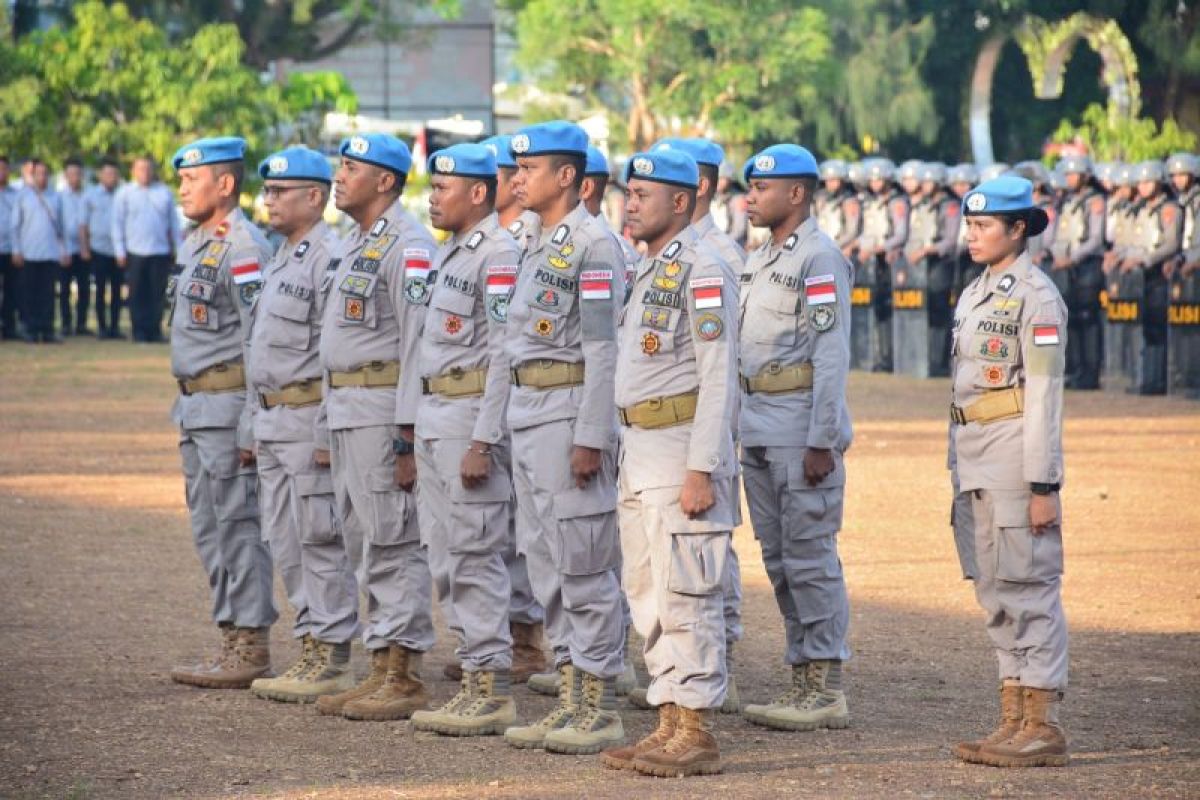11 personel Polda NTT yang menjalankan misi perdamaian PBB tiba di Kupang
