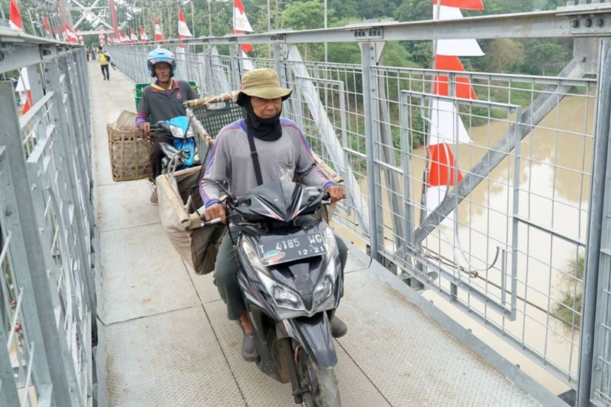 Menteri PUPR: Jembatan Gantung Baleraja bantu transportasi masyarakat