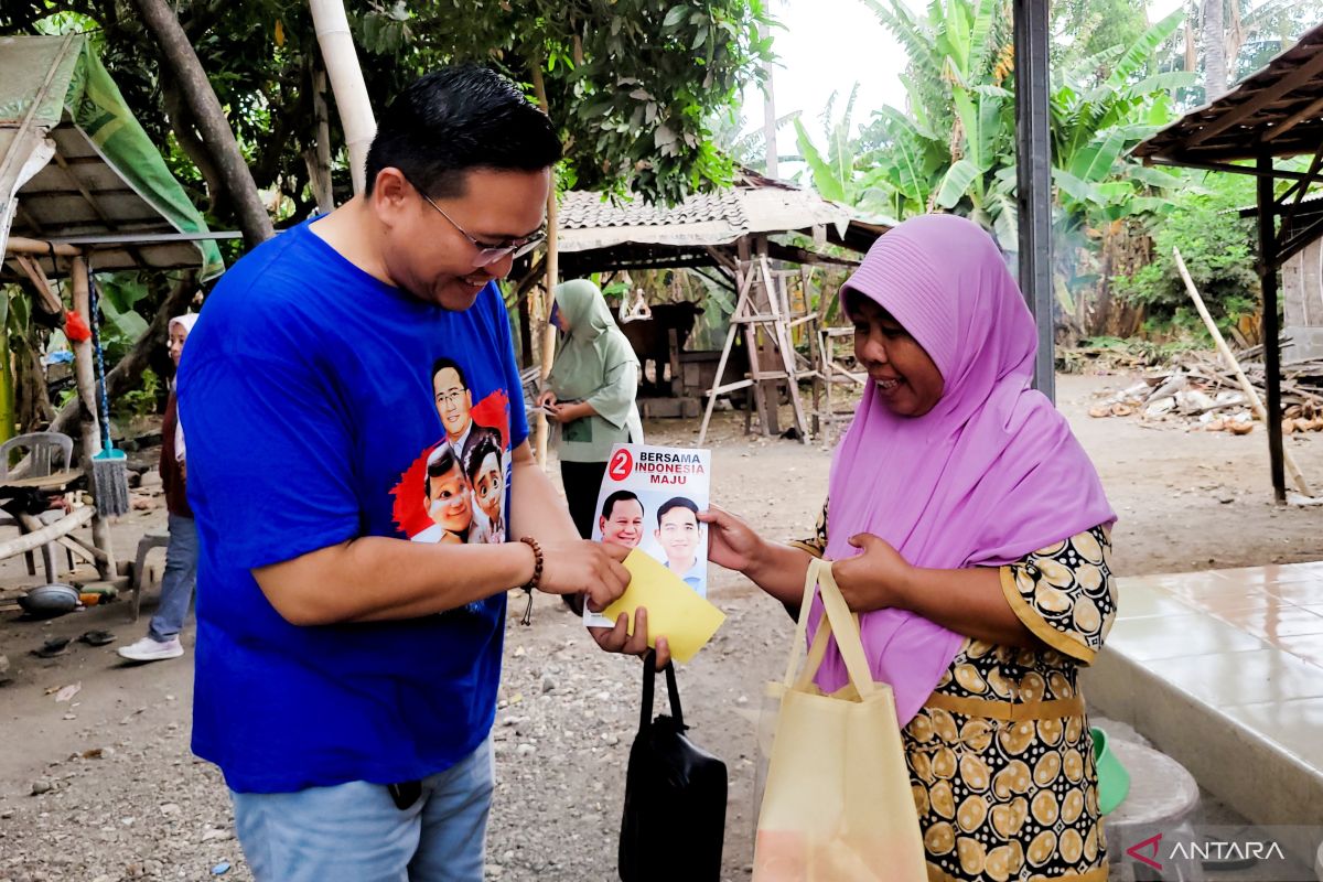 TKD Prabowo-Gibran Situbondo blusukan bagikan makanan bergizi