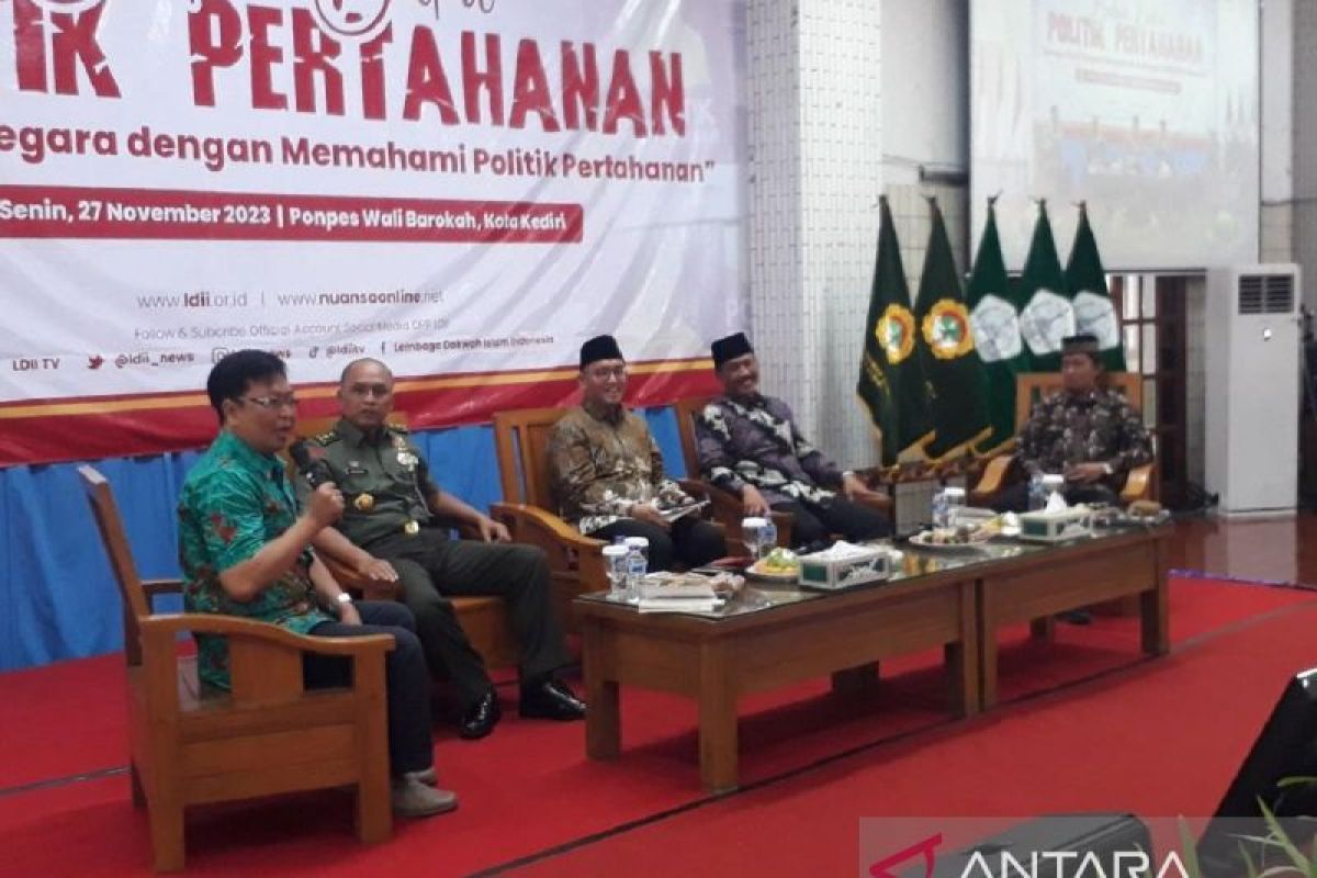 Jubir Menhan beri literasi pertahanan ke pesantren