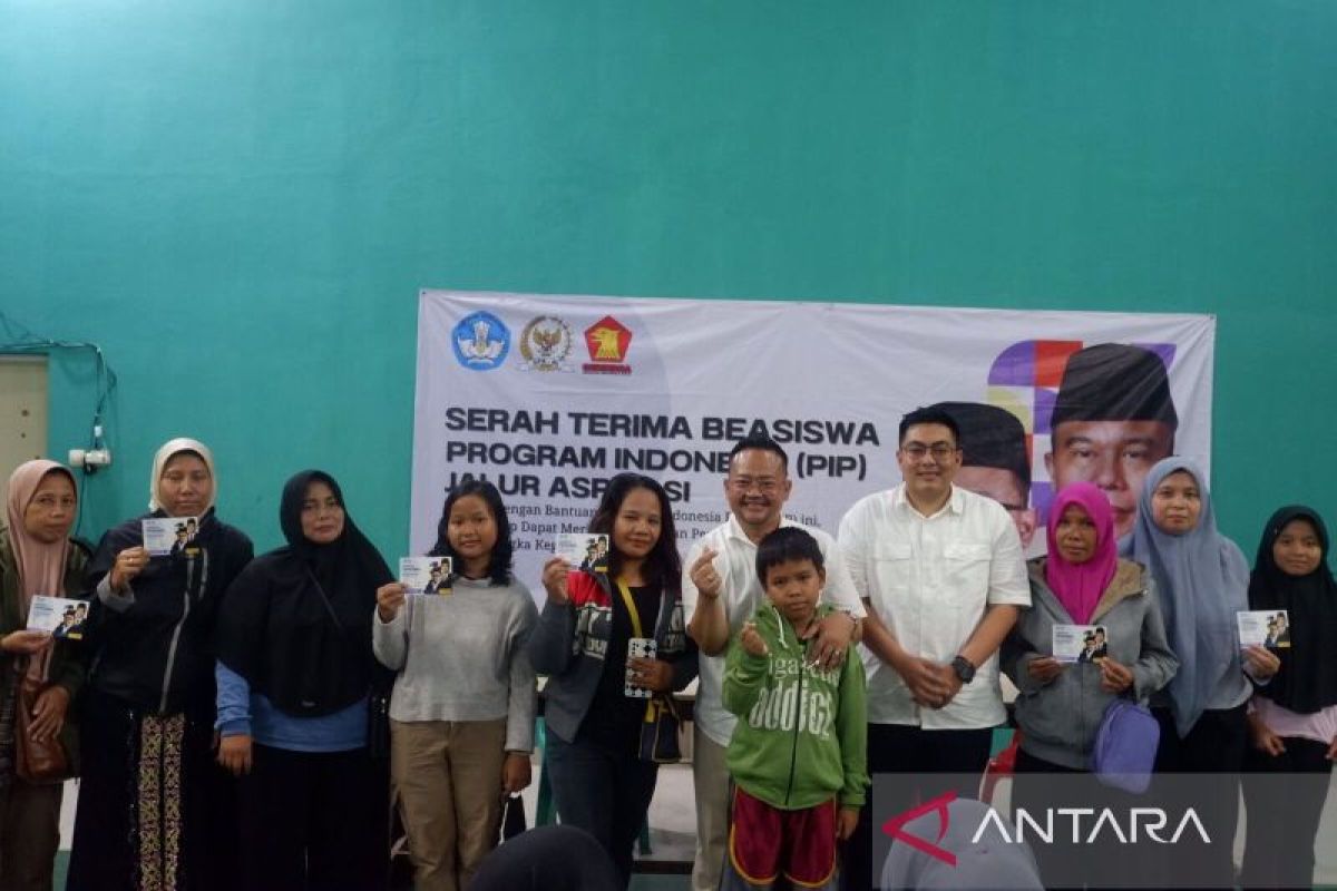 Dasco bagikan PIP tahap dua untuk 1.619 siswa di Tangerang