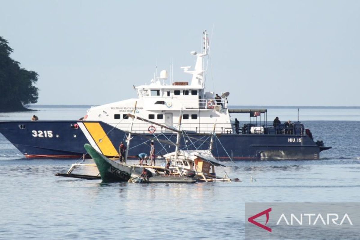 KKP tangkap satu unit kapal asing pencuri ikan berbendera Filipina