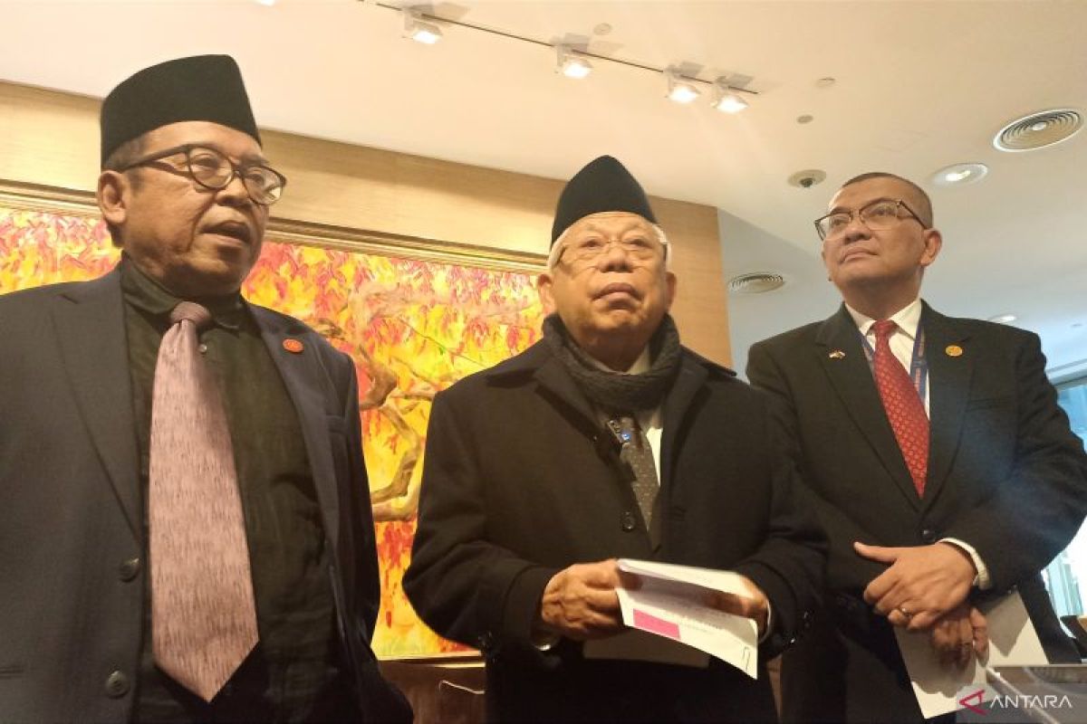 Wapres Ma'ruf Amin tiba di Kuching Malaysia untuk bertemu PM Anwar Ibrahim