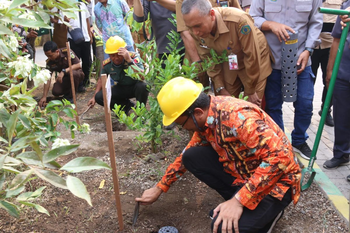 Antisipasi banjir, Pemkab Sidoarjo buat 27 ribu resapan biopori