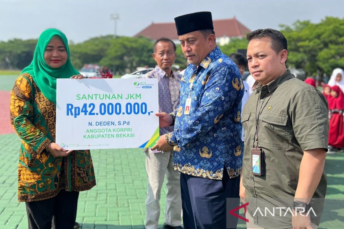 BPJAMSOSTEK santuni ahli waris anggota Korpri Kabupaten Bekasi yang meninggal karena sakit