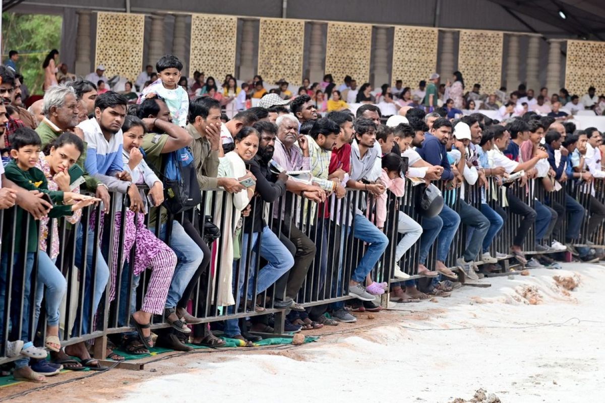 Kota Bengaluru di India gelar karapan kerbau Kambala pertamanya