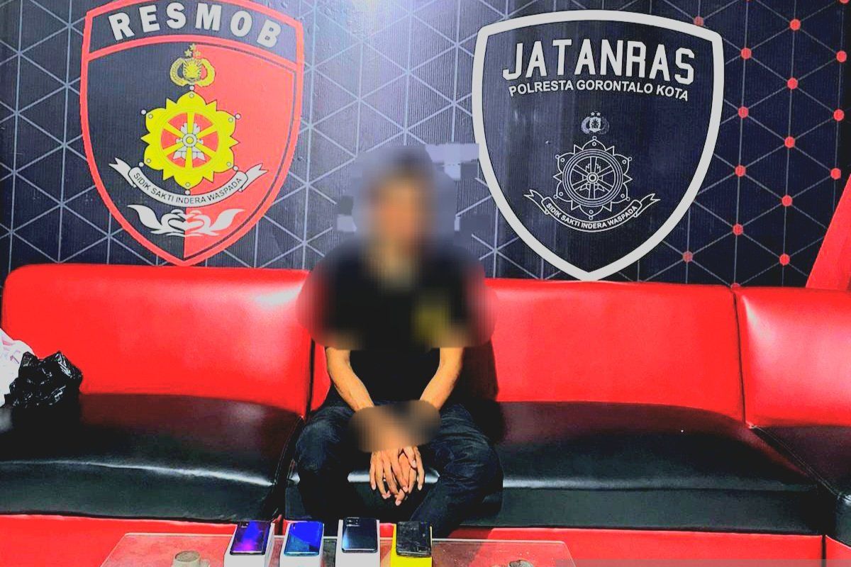Seorang pegawai honor di Gorontalo ditangkap Polisi karena curi enam ponsel