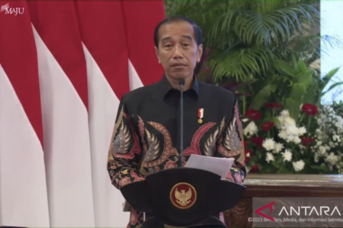Dana triliunan rupiah masih mengendap, Presiden Jokowi berikan reaksi