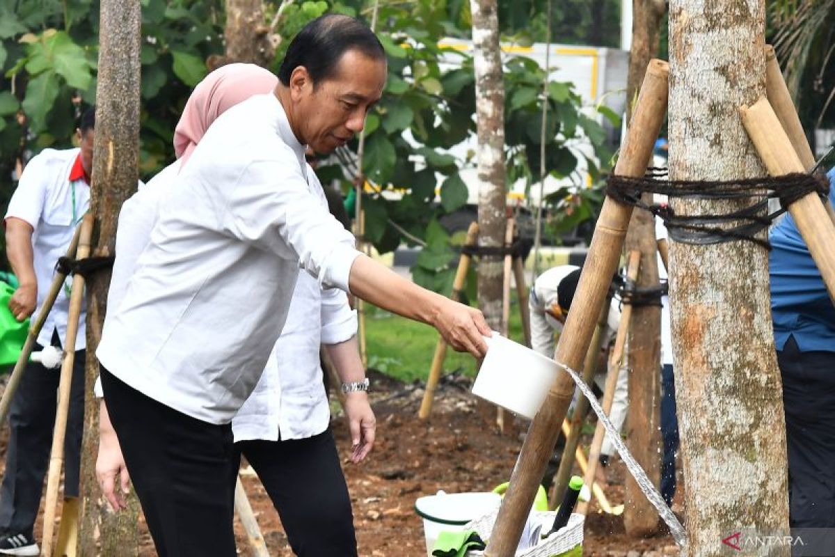 Presiden Jokowi bertolak ke UAE hadiri konferensi iklim COP28