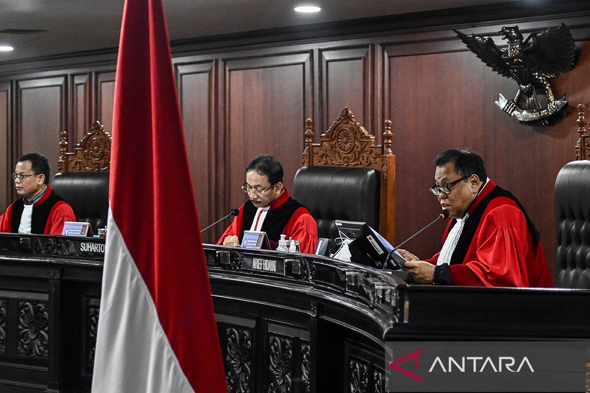 Mahkamah Konstitusi tidak terima uji materi syarat caleg DPD dan DPR