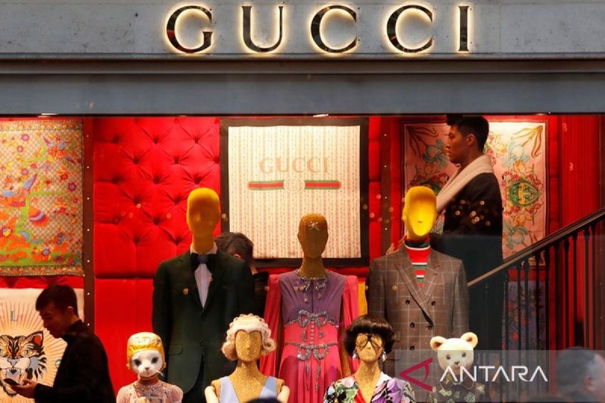 Tim desain Gucci mogok kerja terkait relokasi studio desain di Italia