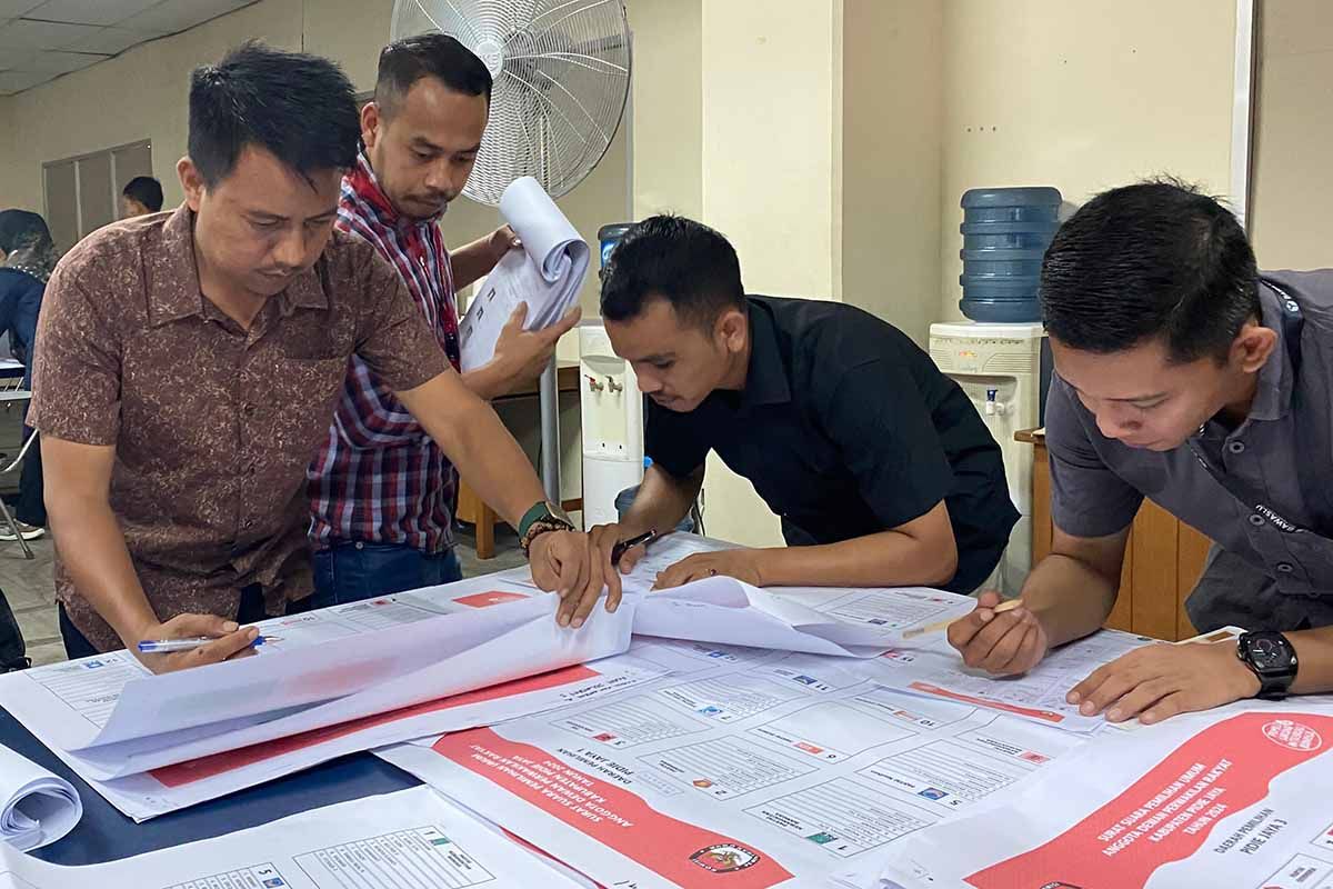 Panwaslih Aceh Selatan pantau pencetakan logistik Pemilu 2024