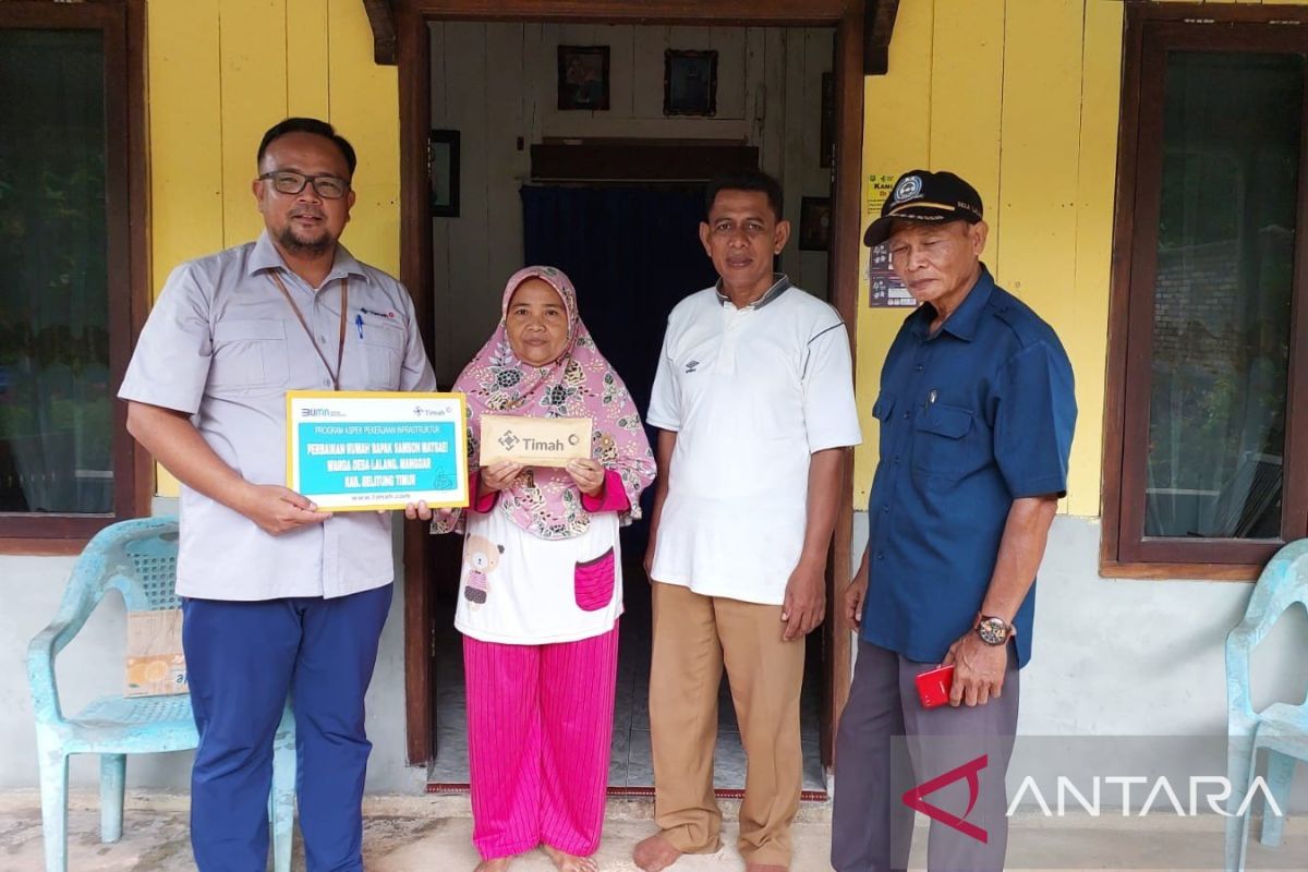 Samson Matsaei Warga Desa Lalang Terima Bantuan dari PT Timah Tbk