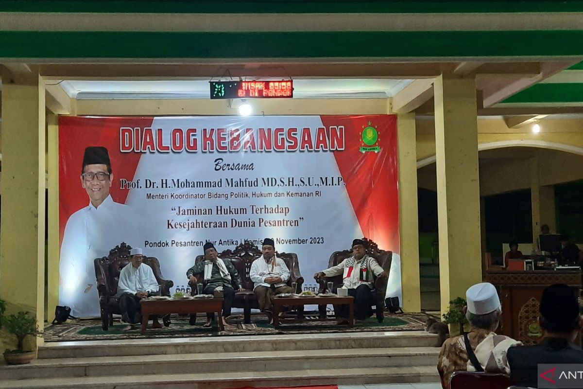 Mahfud Md kunjungi Ponpes Nur Antika di Tangerang
