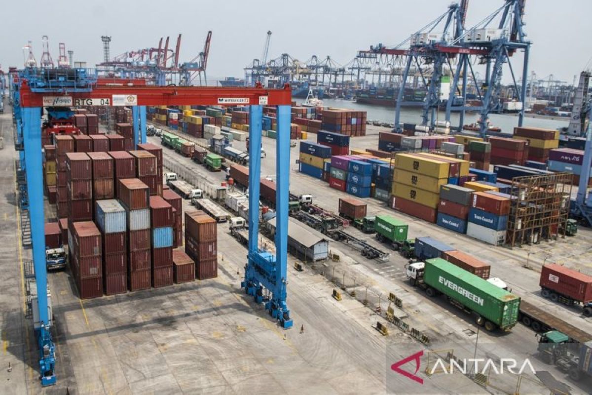 BP2MI sebut 102 kontainer barang kiriman PMI tertahan di dua pelabuhan