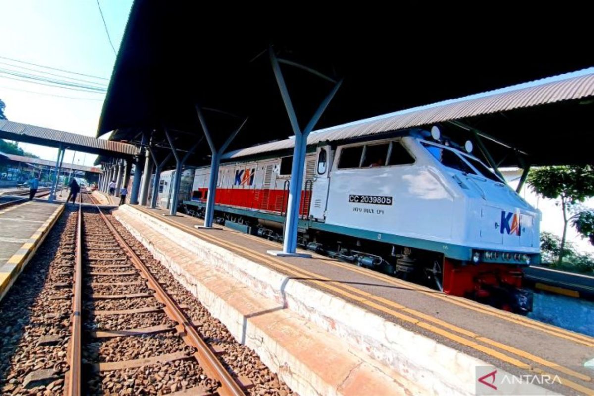 Daop 8 Surabaya tambah enam kereta api jelang Natal-Tahun Baru