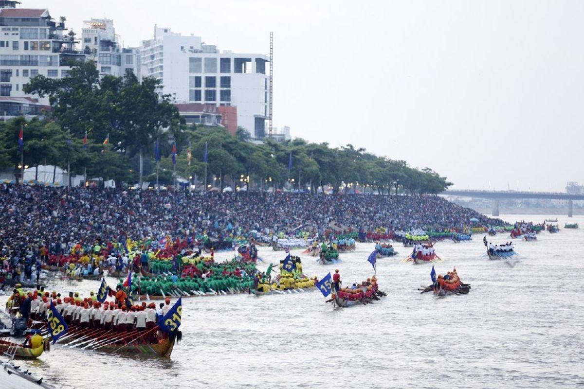 Festival Air tiga hari di Kamboja sukses tarik 4,9 juta pengunjung ke Phnom Penh