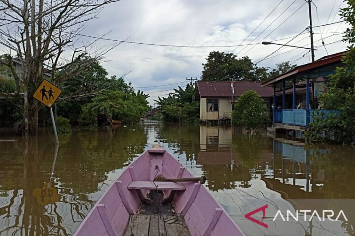 Pemkab Kapuas Hulu siapkan 100 ton beras untuk bantuan bencana