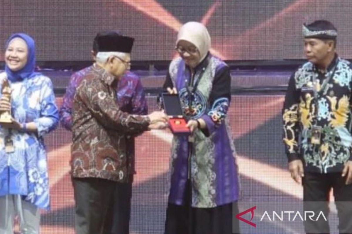 Pemprov Kaltim raih Naker Award  pembina  produktivitas