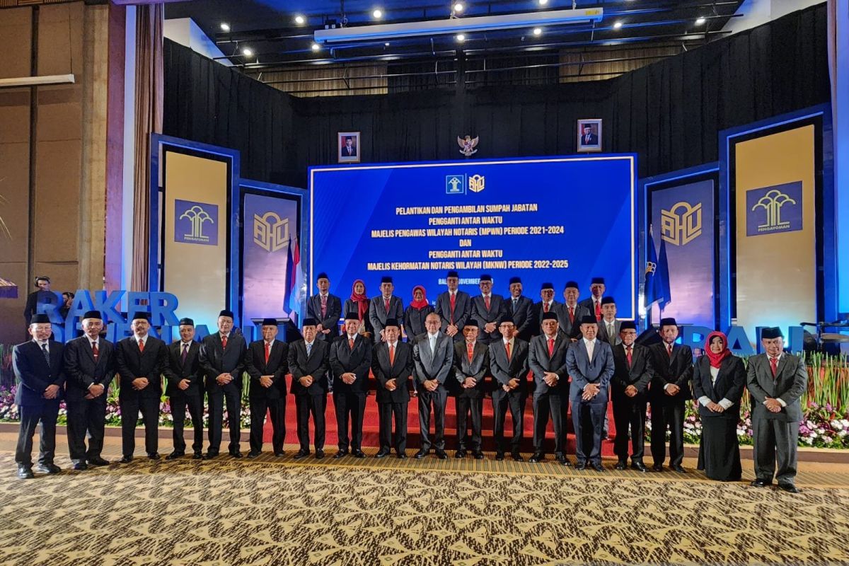 Fajar Sulaeman dilantik jadi  majelis pengawas wilayah notaris Bangka Belitung