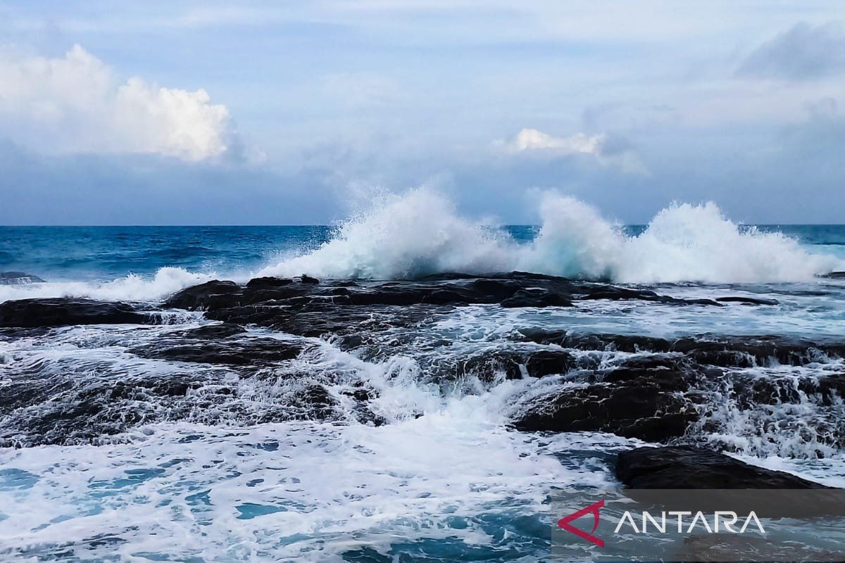 Tsunami tak selalu akibat gempa, ini penyebab dan ciri-cirinya