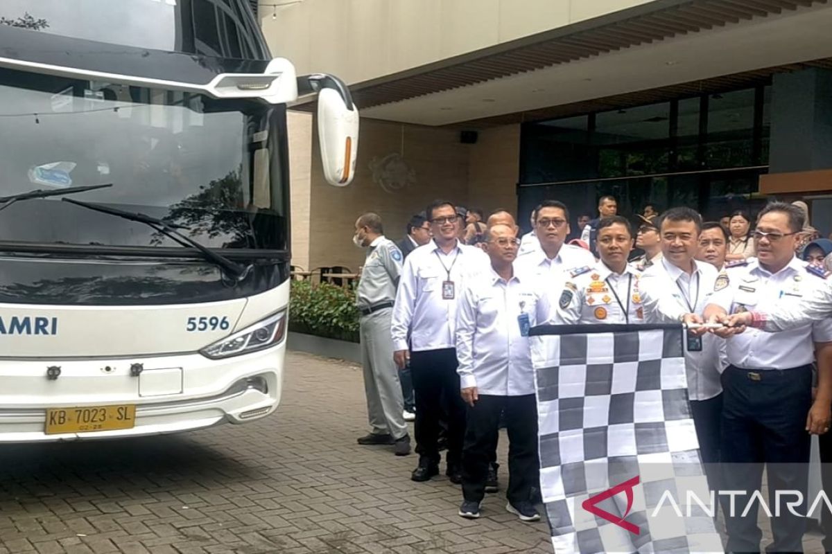 Damri uji coba layanan penumpang trayek Singkawang-Kuching