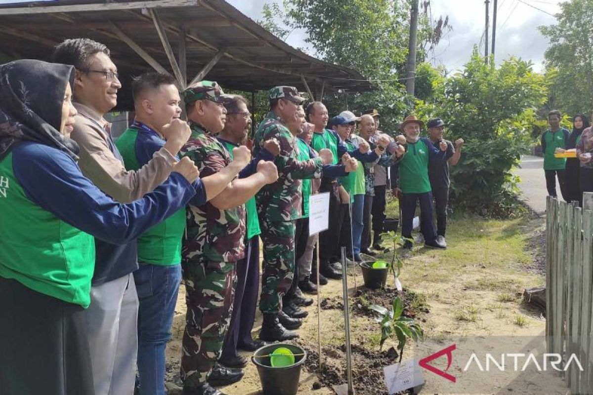 Banjarmasin launches one house one tree movement