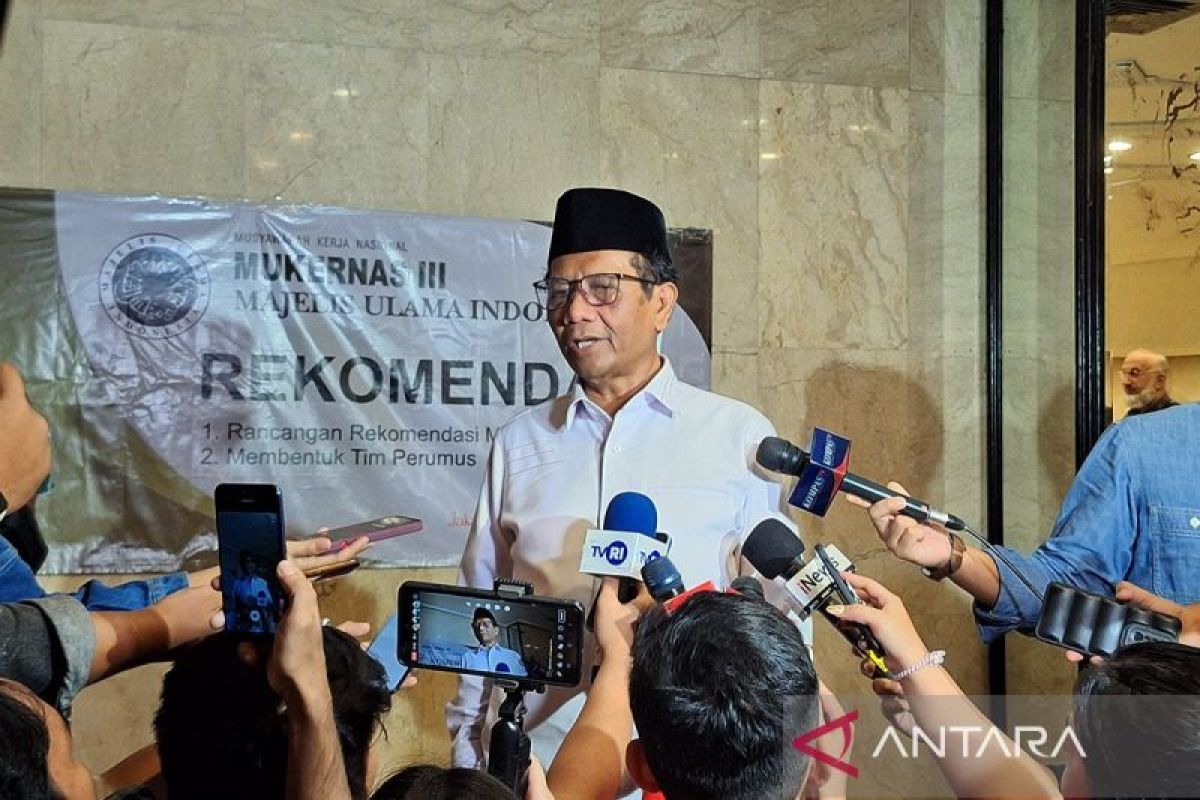 Mahfud Tak Permasalahkan Soal Sesi Debat Khusus Cawapres - ANTARA News