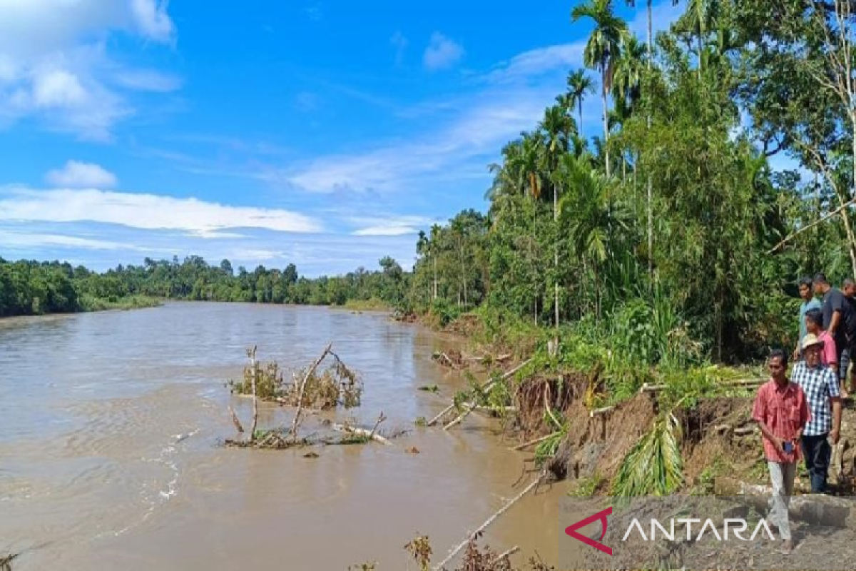 Tiga aliran sungai di Aceh Jaya butuh penanganan pemerintah provinsi, ini sebabnya