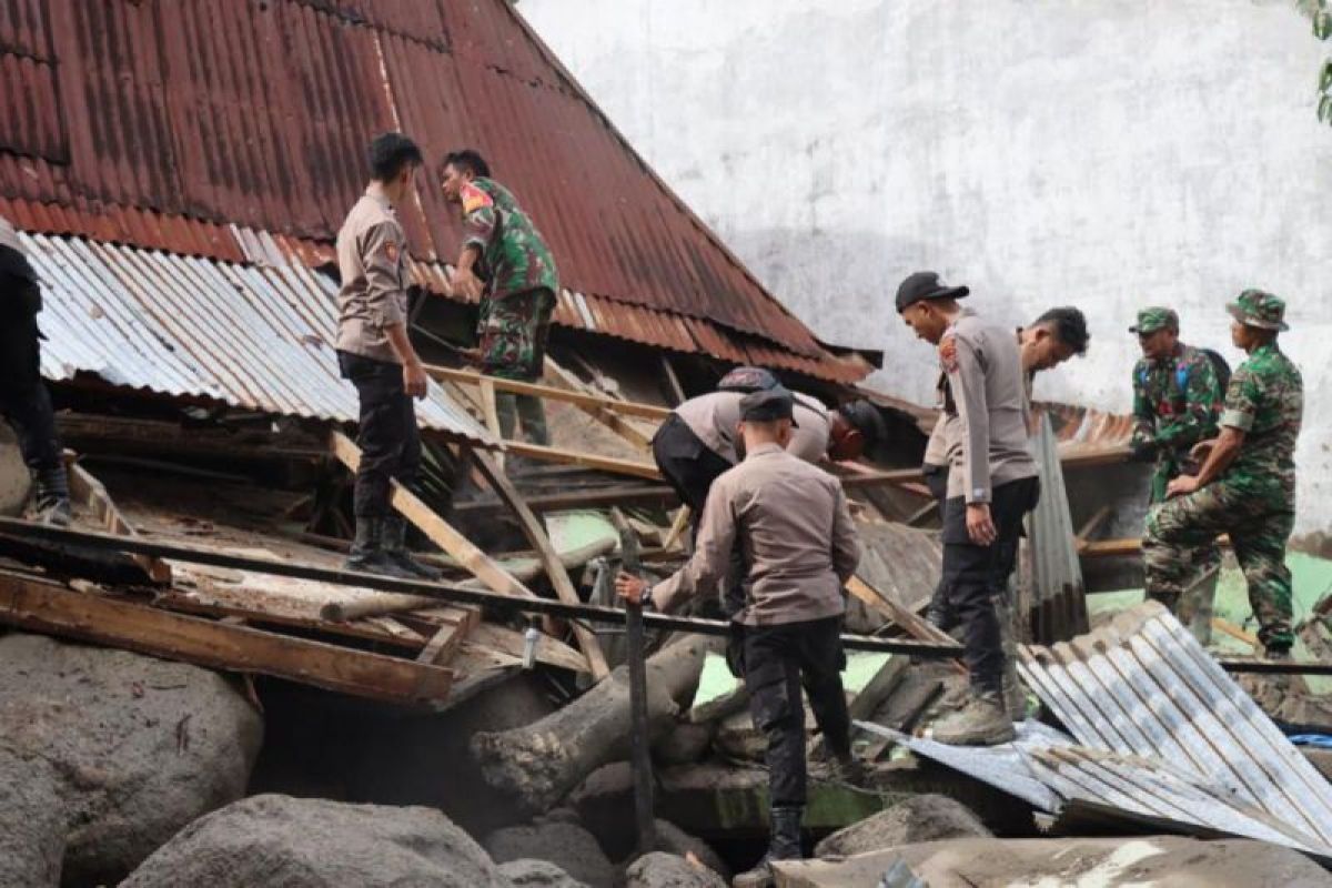 Polda Sumut kirim tim DVI identifikasi korban bencana di Humbahas