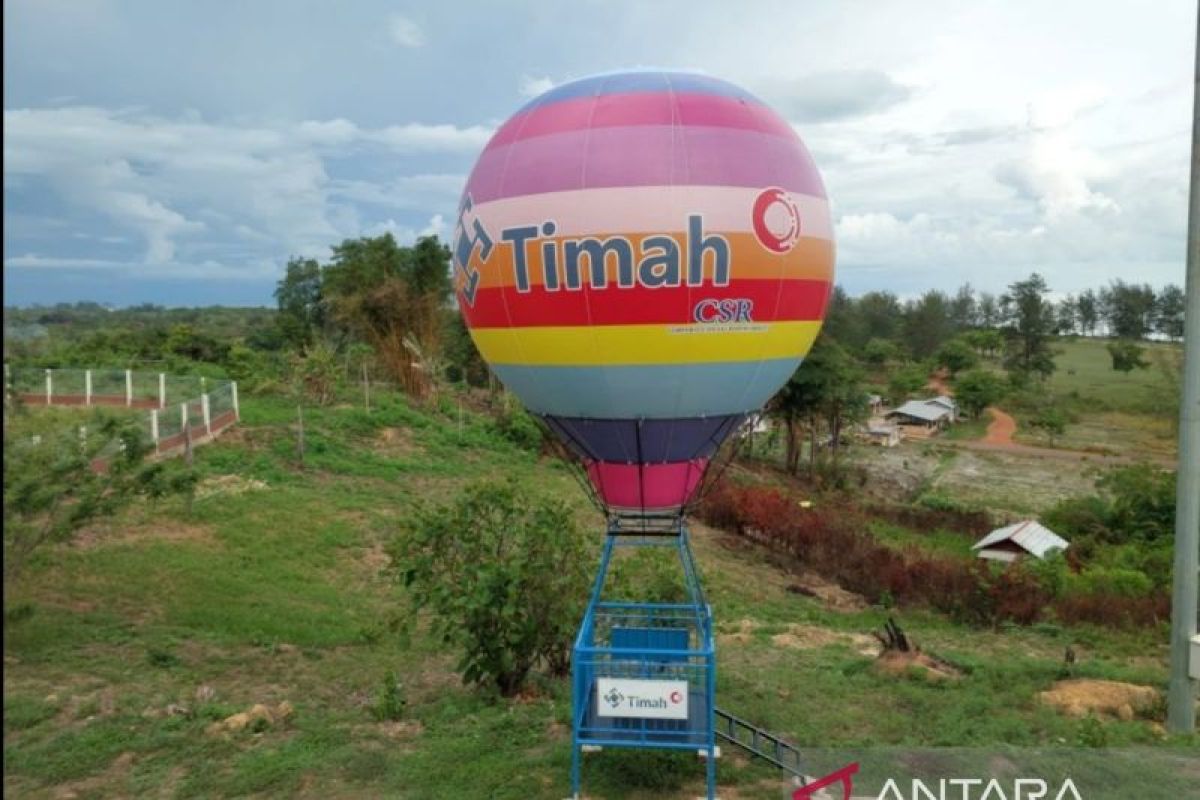 PT Timah hadirkan replika balon udara, tambah spot foto di Bukit Samak Belitung Timur