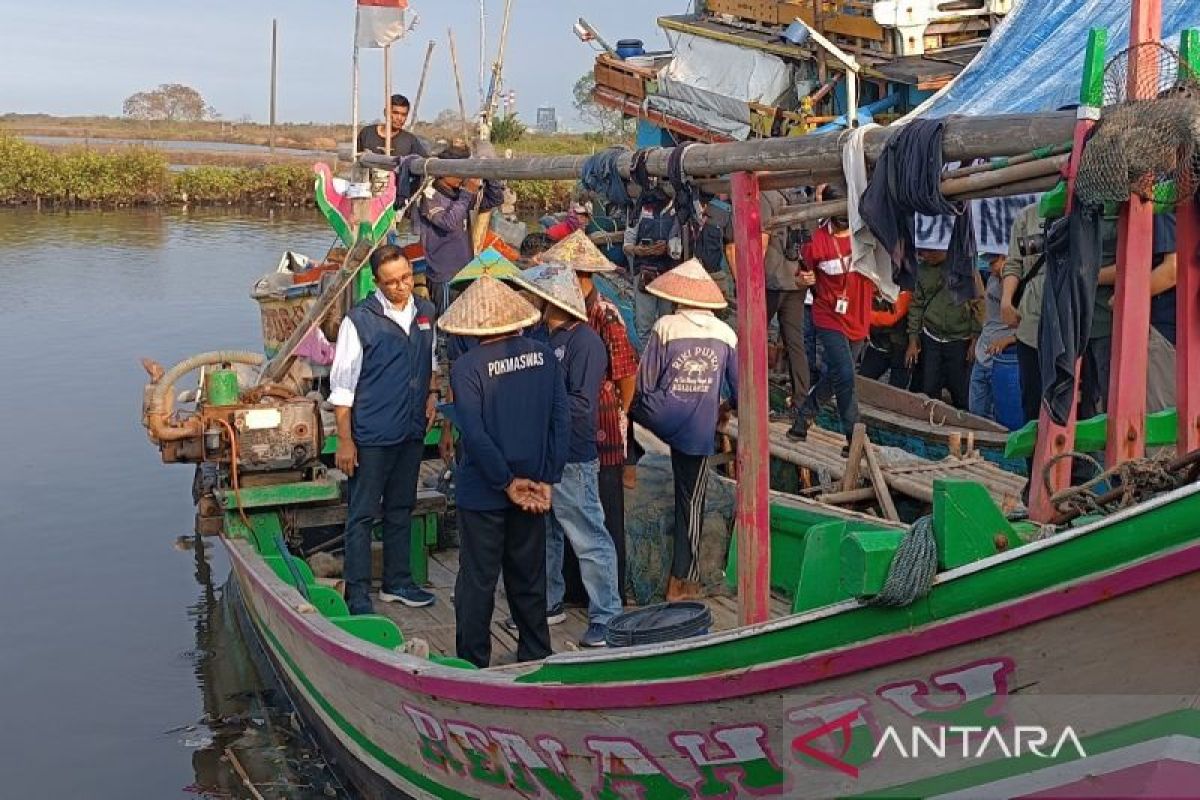 Anies Baswedan terima aspirasi dari nelayan Kronjo Tangerang