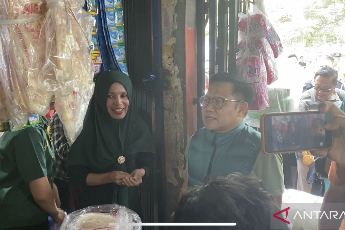 Capres Muhaimin Iskandar kunjungi Pasar Pagi Arengka Pekanbaru