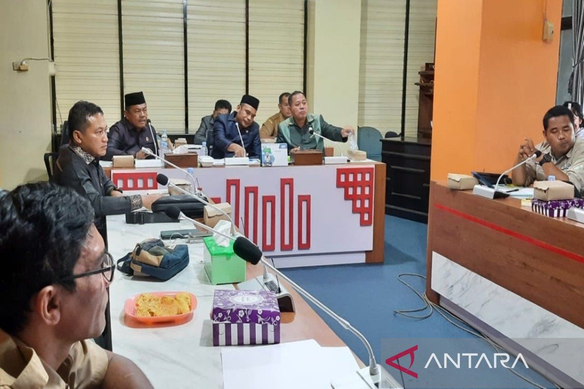 Serikat buruh datangi DPRD Kotabaru