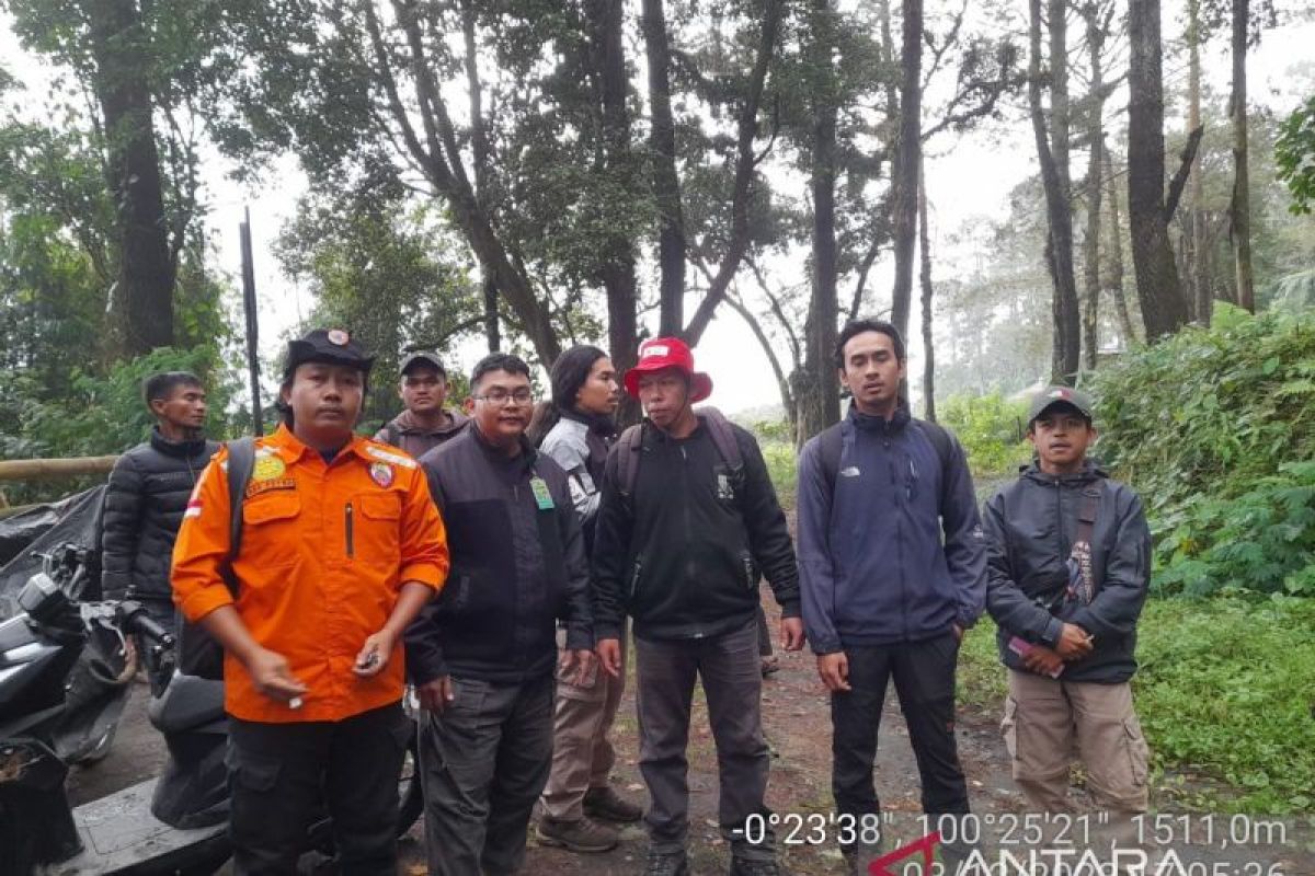 BKSDA terus upayakan evakuasi pendaki Gunung Marapi