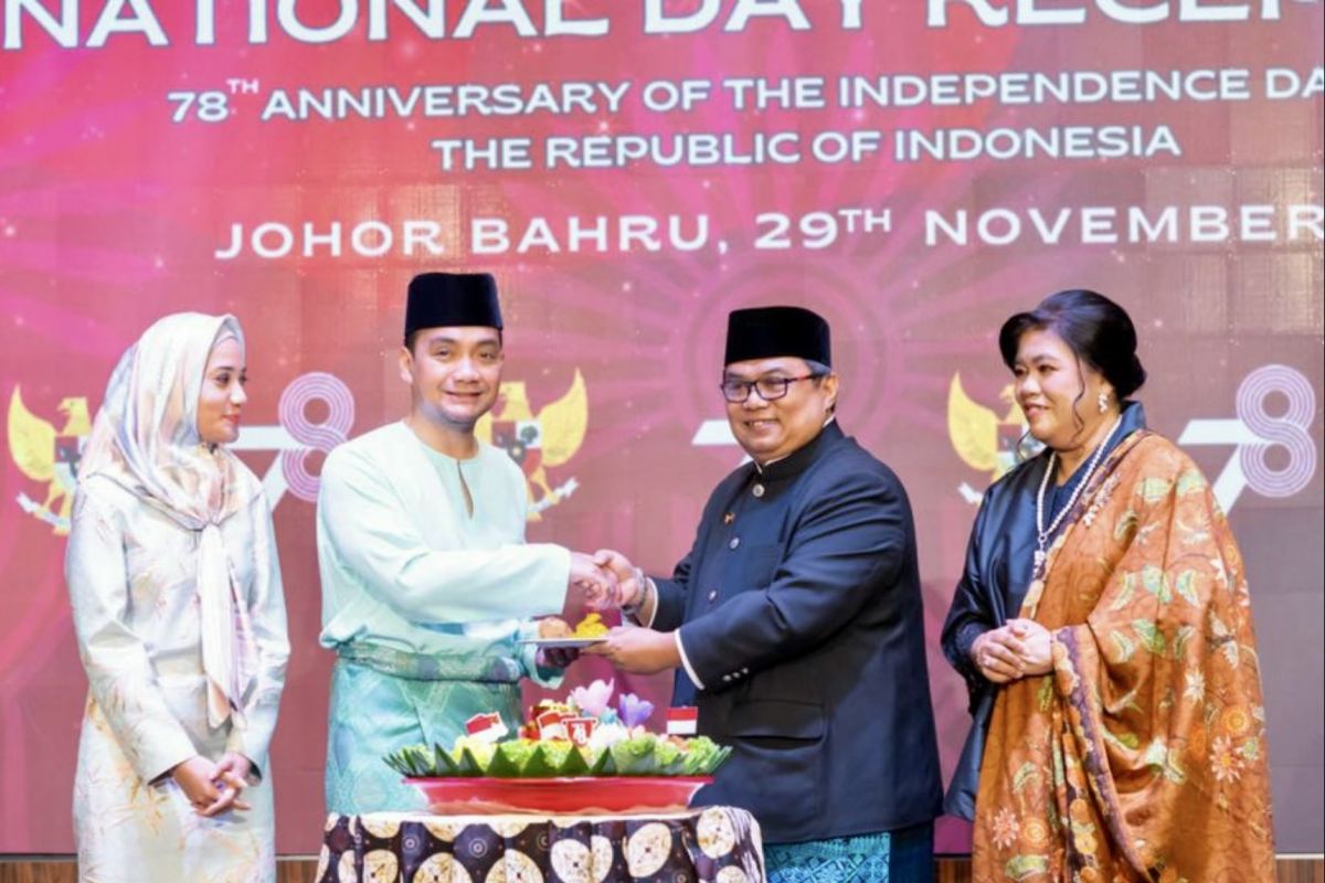 Konjen RI Johor Bahru menyampaikan capaian di Resepsi HUT Kemerdekaan RI