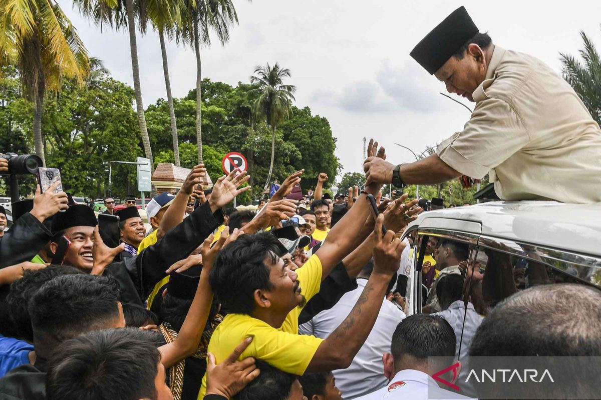 Hari ke-7 kampanye: Prabowo masuk kerja, Gibran ke Tangerang