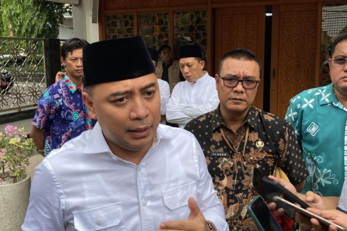 Wali Kota sebut petugas Satpol PP Surabaya korban penganiayaan adalah pahlawan