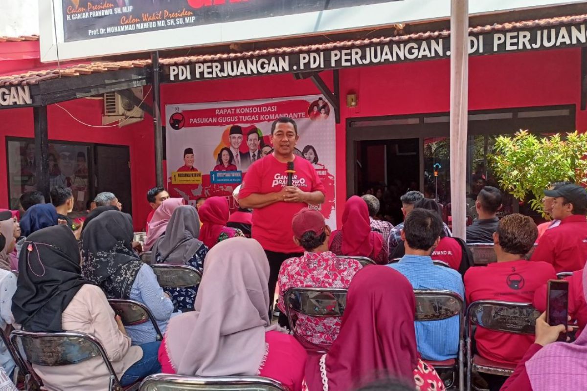 Ketua PDIP Kota Semarang mengajak masyarakat perangi politik uang