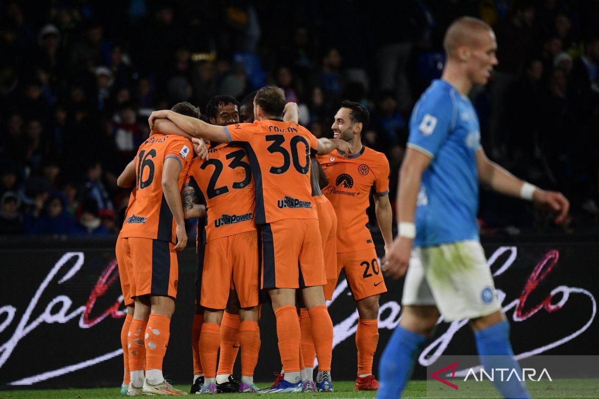 Inter kembali ke puncak klasemen Liga Italia usai bekuk Napoli 3-0